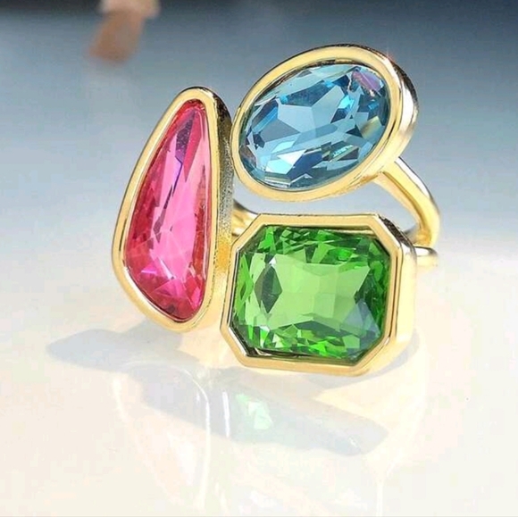 Vintage Adjustable Crystal Ring - Picture 2 of 3